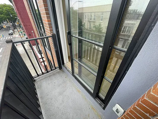 Rented by Tapiro Realty | media 5