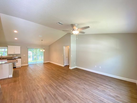 4th image of 9065 N Akola Way