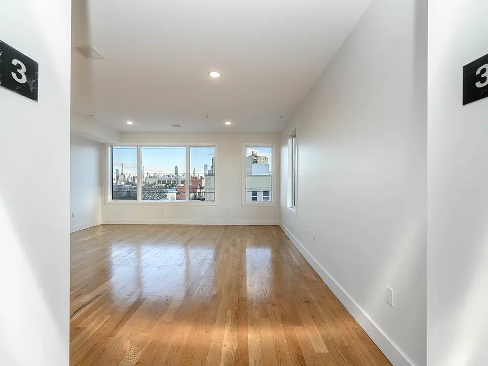 1707 Palisade Ave #3