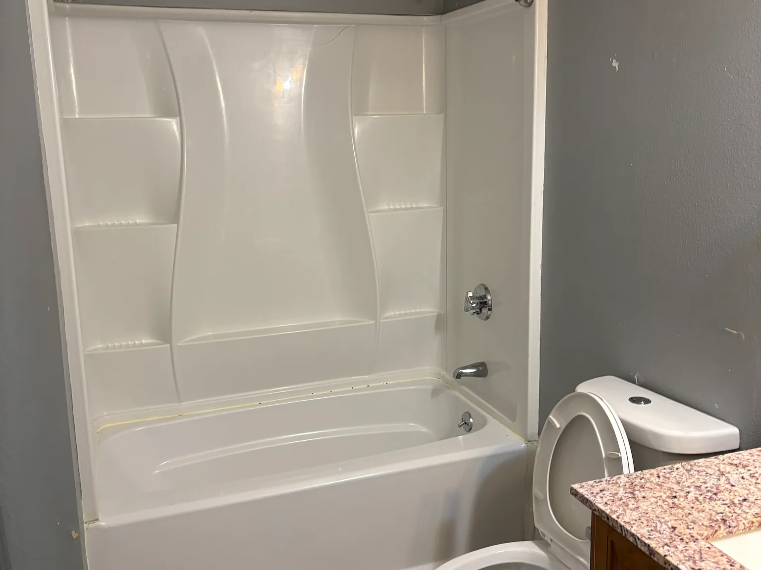 3 bed, 1175 sqft, $1,750 — Photo 2