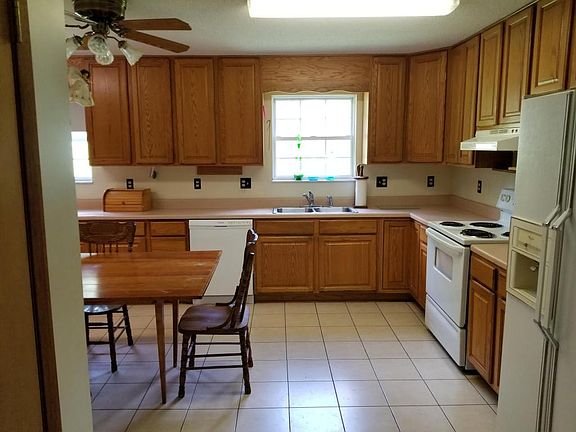 4th image of 2301 Snowood Dr