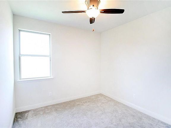 4th image of 4416 Del Rey Ave
