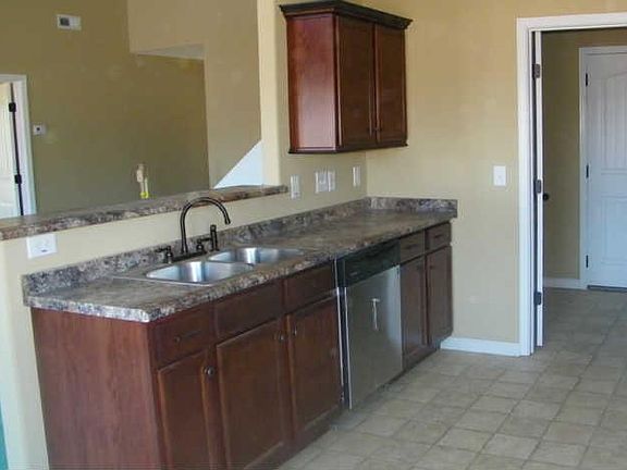 3rd image of 148 Fox Xing Lot 148