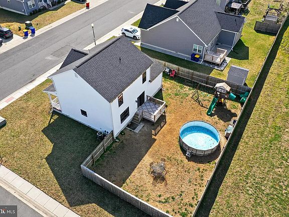 2nd image of 133 Belle Ayre Dr