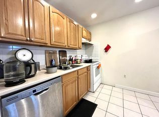 104 Hammond St, Roxbury, MA 02120