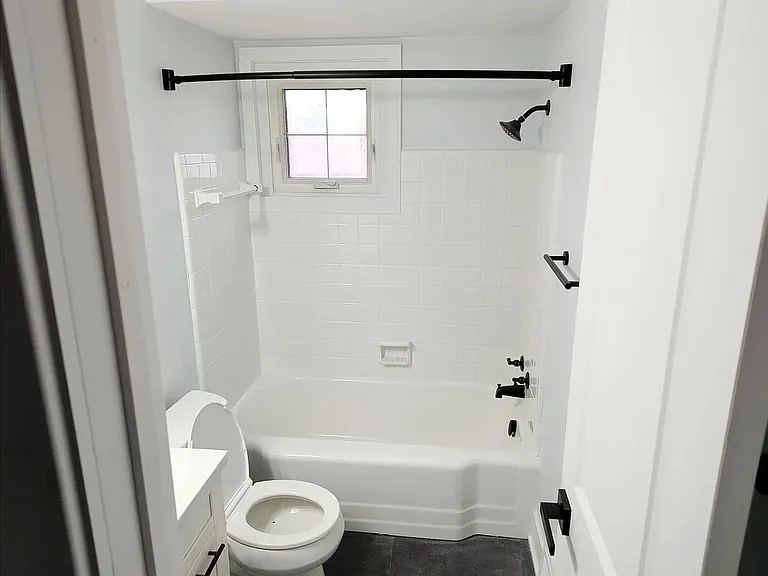 410 Fairfield Ave NW — Photo 8