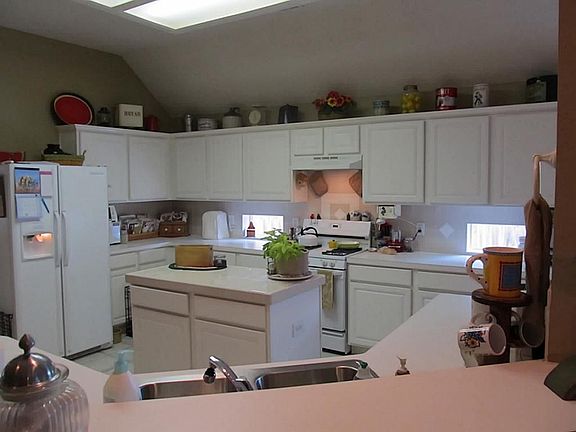 2nd image of 2307 Lashley Ct