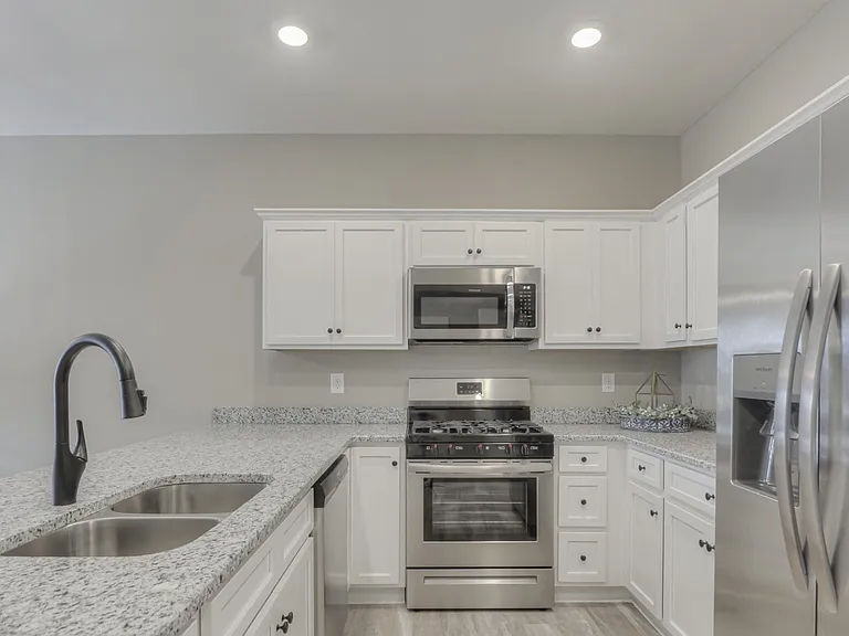 Legacy Townhomes — Photo 28
