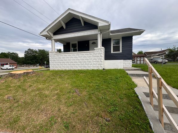1145 E Walnut St