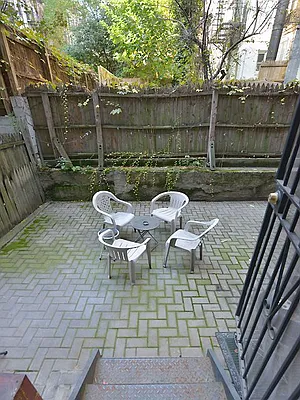 Rented by Cooper & Cooper Real Estate | media 33