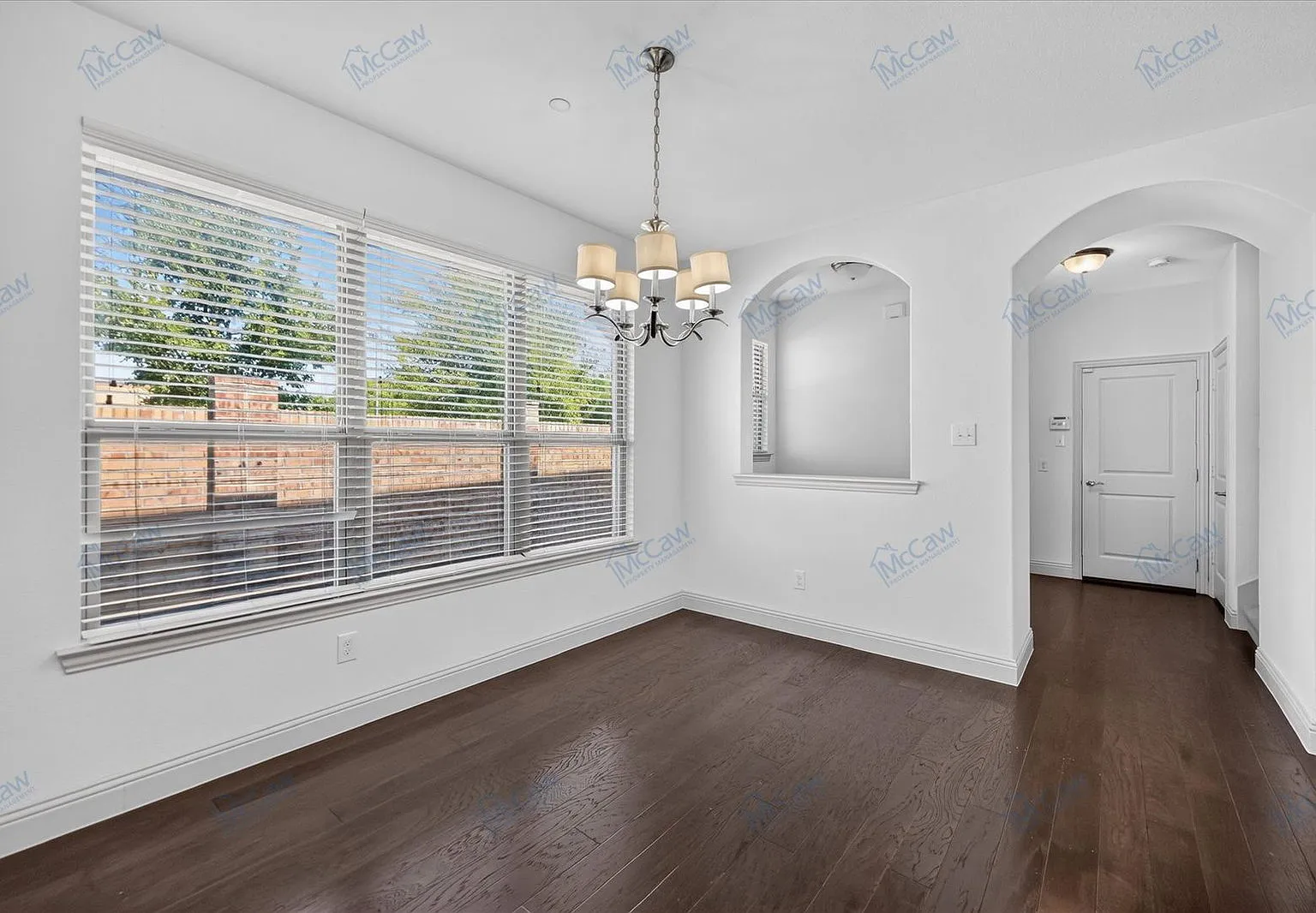 3 bed, 2.5 bath, 1969 sqft, $2,475 — Photo 4