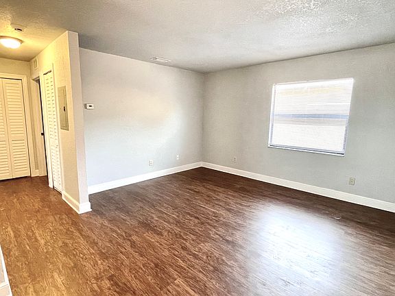 4th image of 6910 N 22nd St APT C