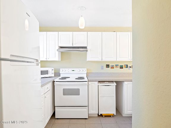 4th image of 427 Ocean Park Ln #150
