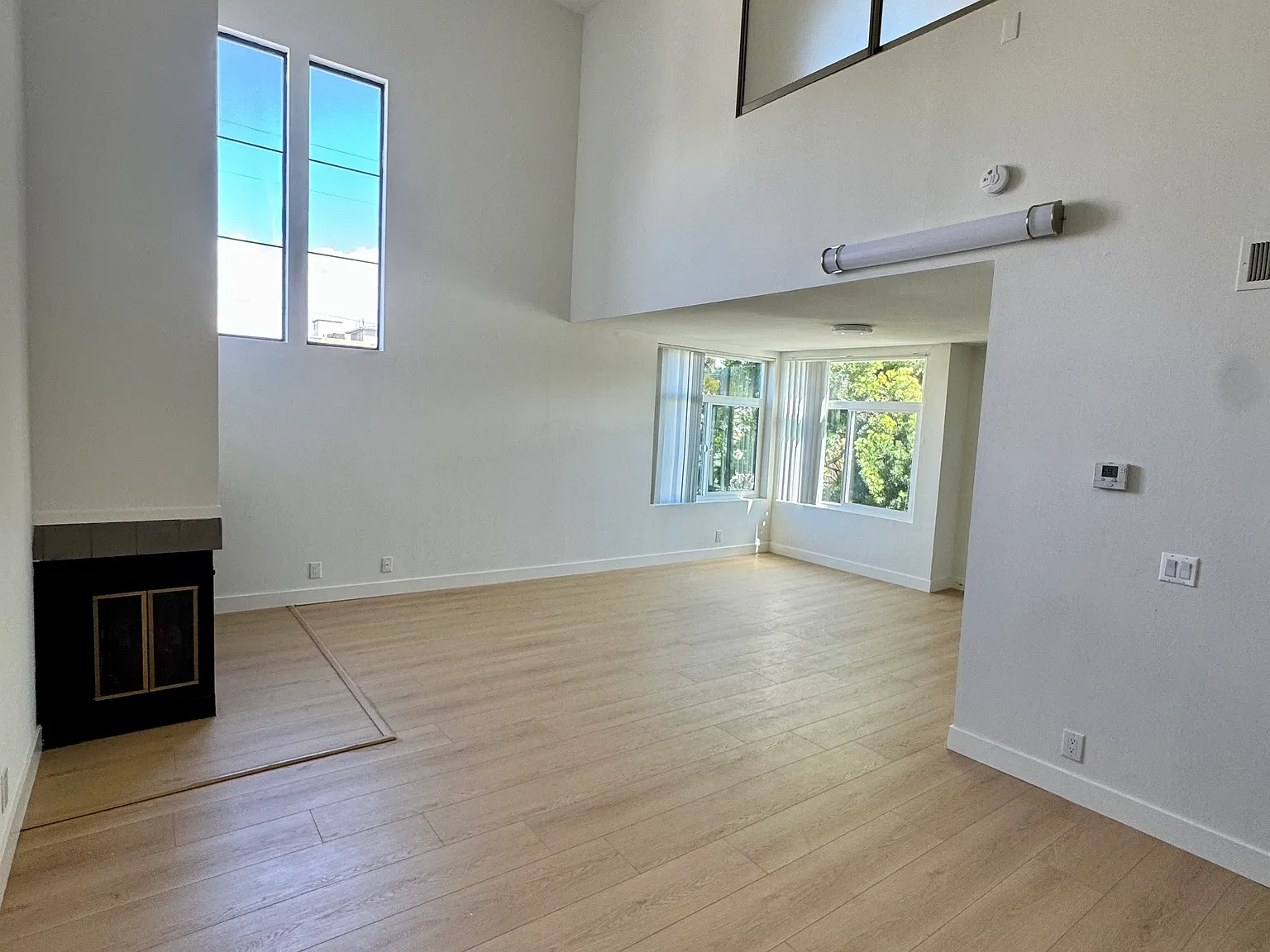 2 bed, 1200 sqft, $3,595 — Photo 2
