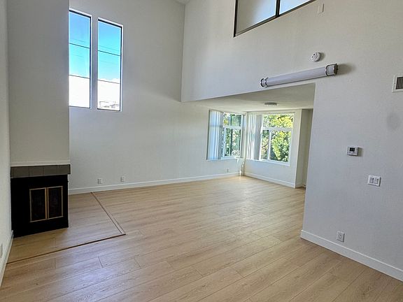 2nd image of 1600 S Bentley Ave APT 4