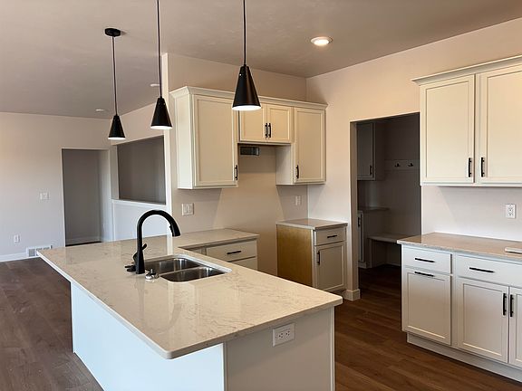 4th image of 8367 Marlo Ave