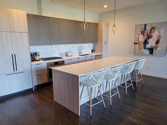 3rd image of 147 N Euclid Ave #306