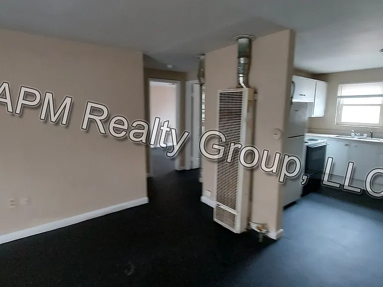 2715D Howell Ave — Photo 4