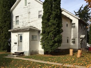 230 Pine Pl, Cresco, IA 52136