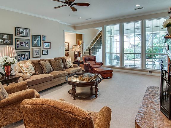 5th image of 304 Park Valley Dr