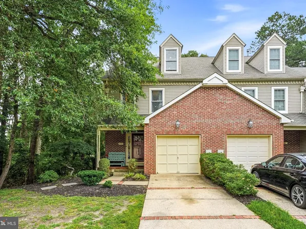 600 Monticello Ct, Marlton, NJ 08053