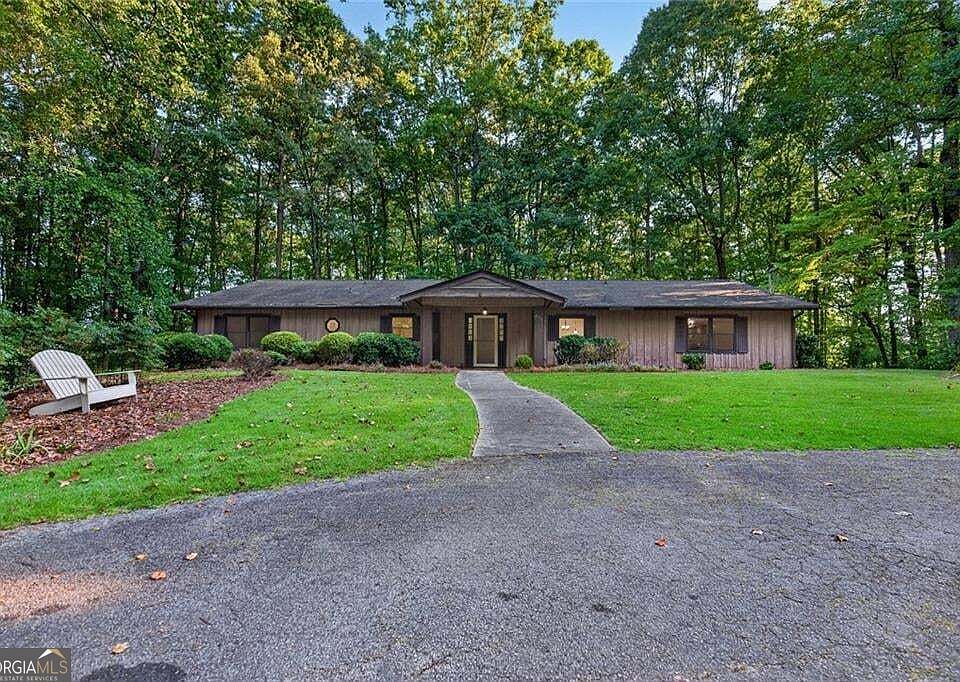 1st image of 536 Adams Rd