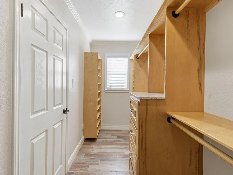 1320 Woodvine Dr — Photo 29
