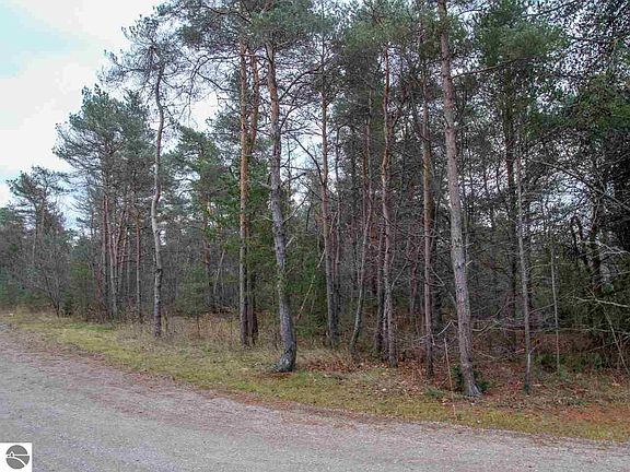 2nd image of 16236 Hidden Timber Dr