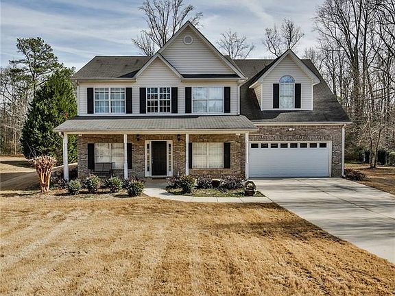 3rd image of 90 Wentworth Dr