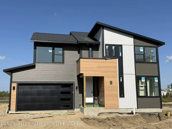 15322 Sherwood Ln, Lansing, MI 48906