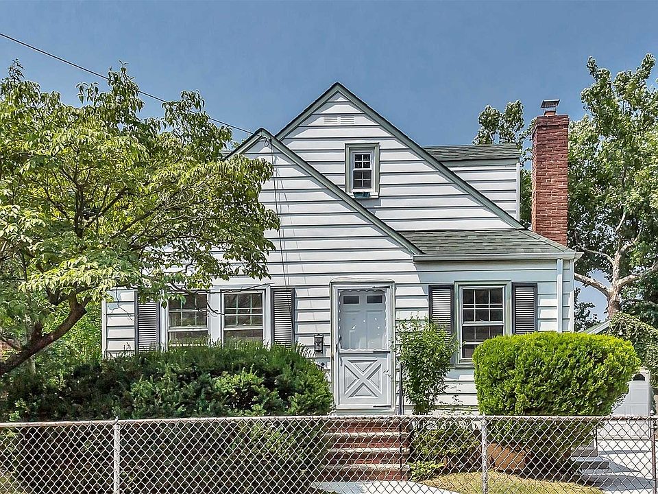 1st image of 245 Goldenrod Ave
