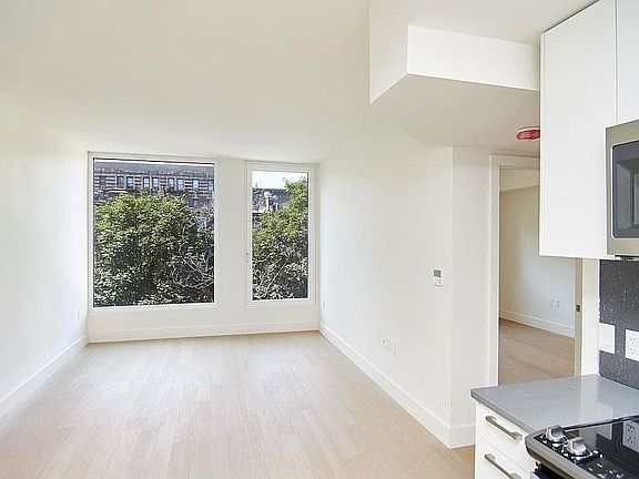 4th image of 542 W 153rd St #403-1