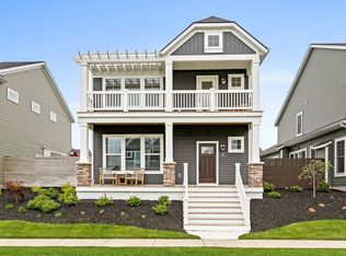 403 W Leland Dr, Whitehall, MI 49461