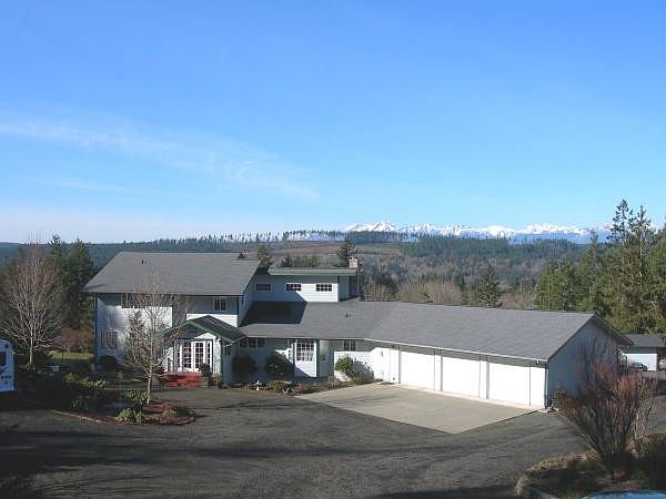 1st image of 181 NE Katchemak Ln