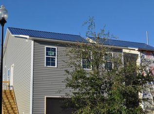 102-102B James Ave, Surf City, NC 28445
