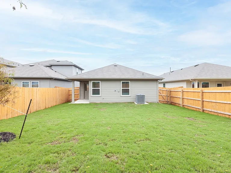128 Granary Dr — Photo 17
