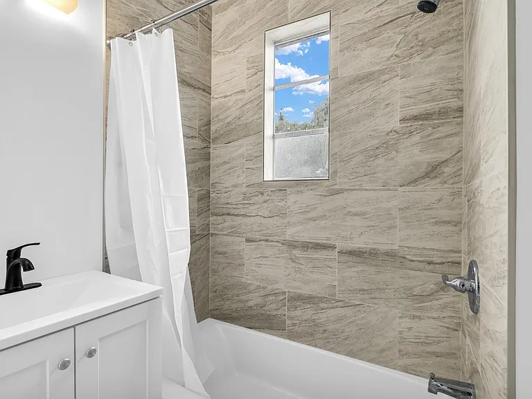 820 N Dixie Hwy #4 — Photo 18