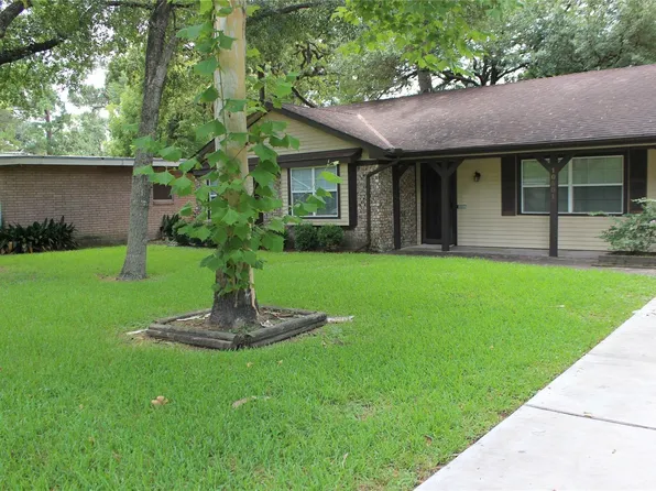 10301 Ivyridge Rd, Houston, TX 77043