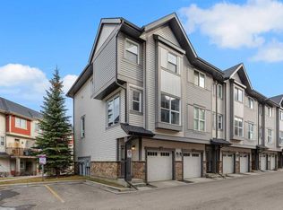 149 W New Brighton Point SE, Calgary, AB T2Z 1B6