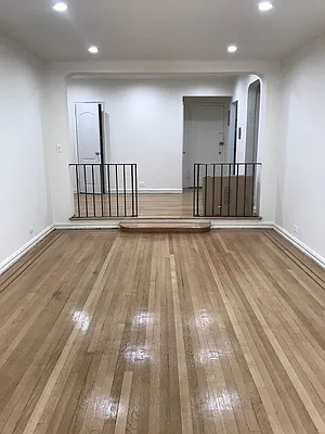 Rented by Showcase Realty | media 7