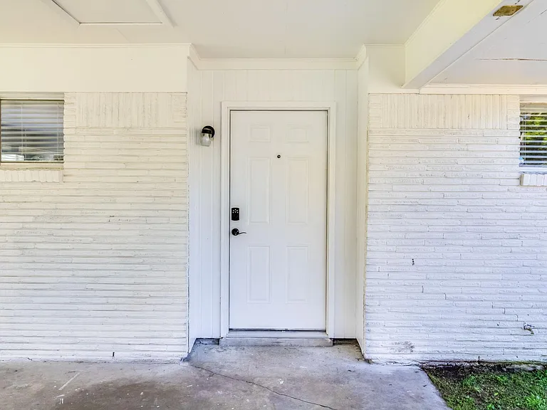 611 Dutton Dr #1 — Photo 4