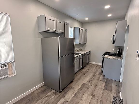 2nd image of 519 Roup St Unit 1