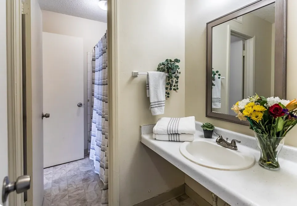 Range Park Apartments — Photo 3