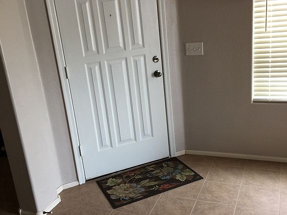 3rd image of 41328 W Pryor Ln