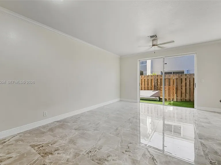 810 NE 212th Ter #5 — Photo 10