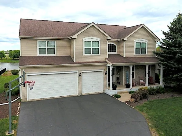6508 Waterford Dr, McHenry, IL 60050