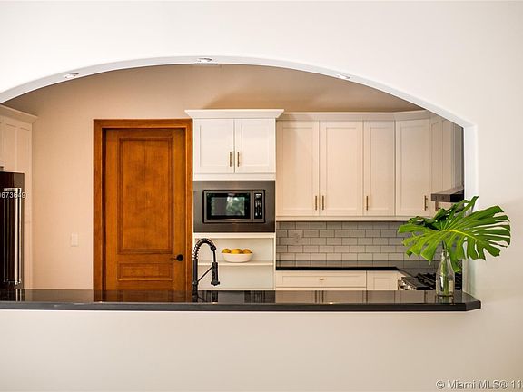 5th image of 3775 Poinciana Ave