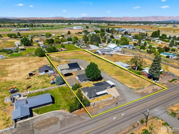 4101 Ahtanum, Yakima, WA 98903