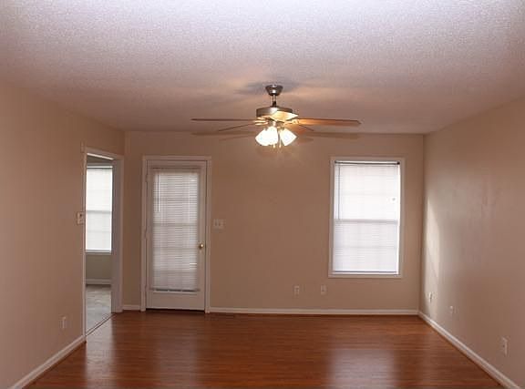 3rd image of 420 Kelsey Dr
