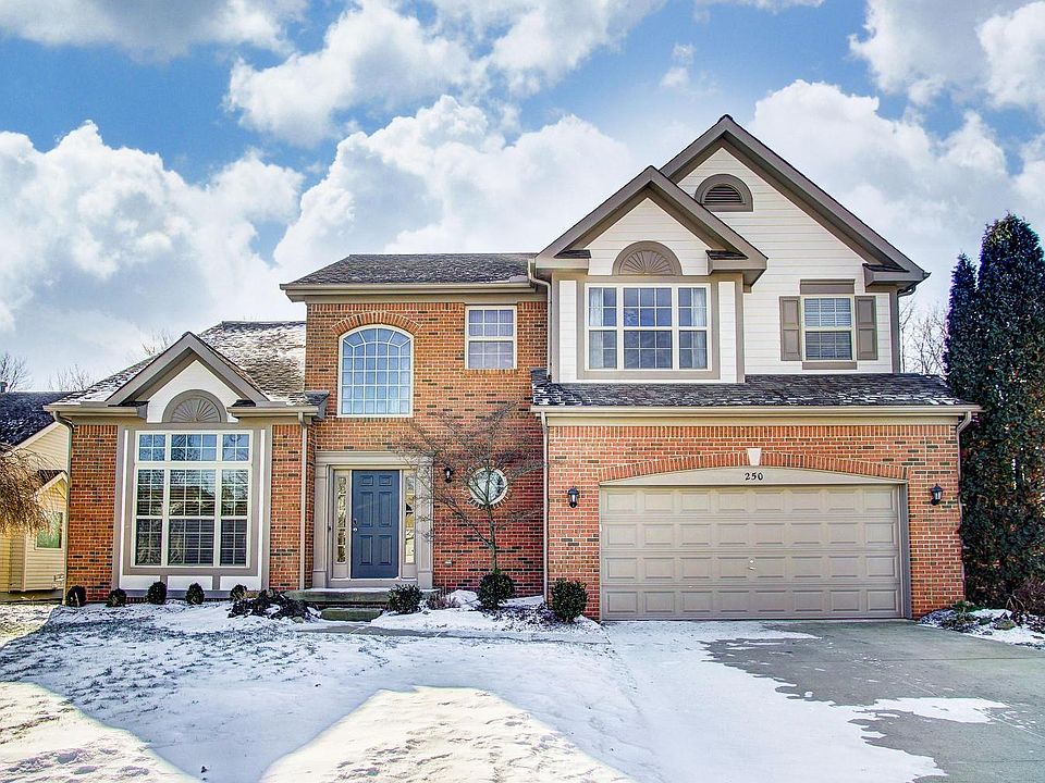 1st image of 250 Lantern Ln